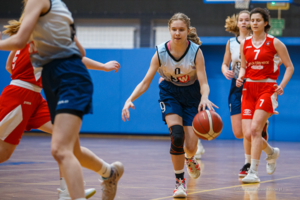 Mecz koszykówki juniorek: MKS Pałac Młodzieży Tarnów - Wisła CanPack Kraków